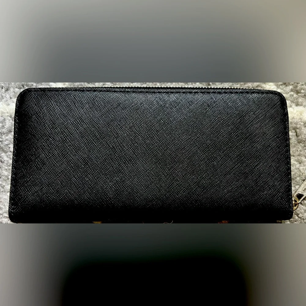 Michael Kors 🖤 Black Leather Wallet EUC